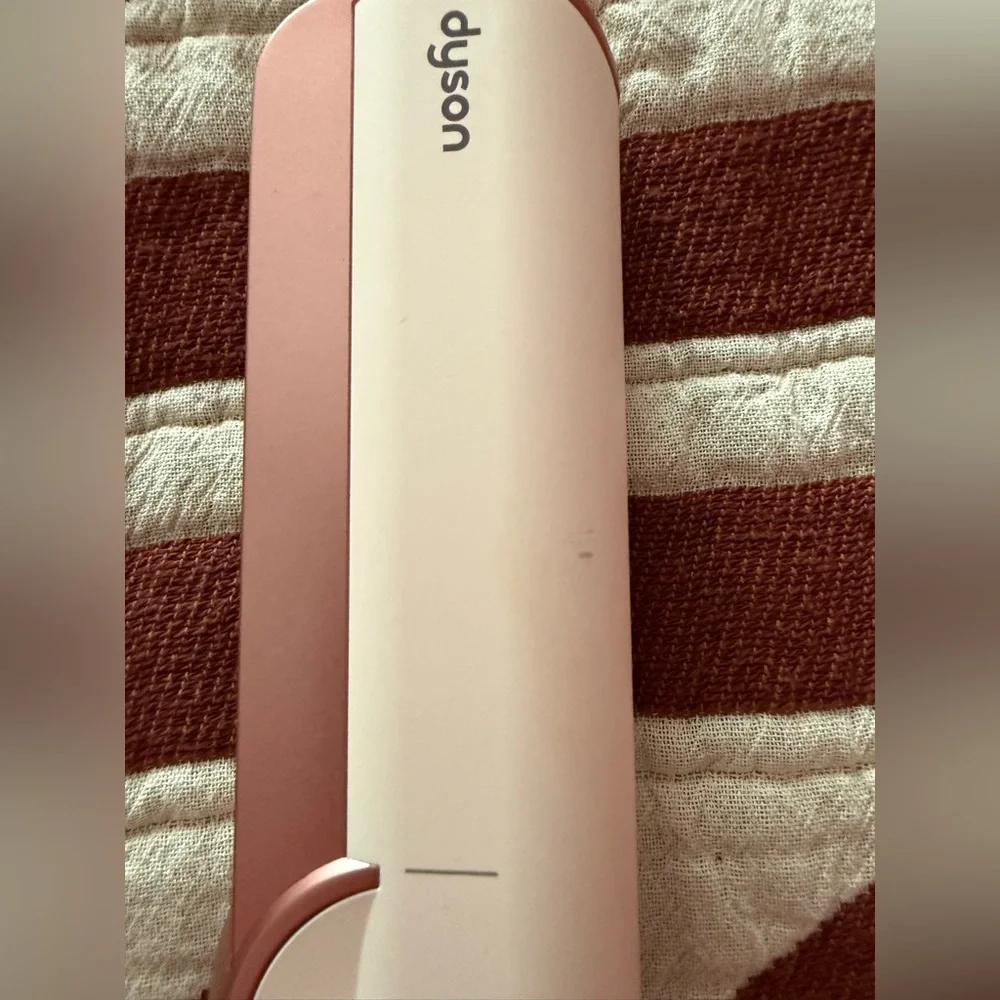 Dyson Airstrait - Picture 2 of 7